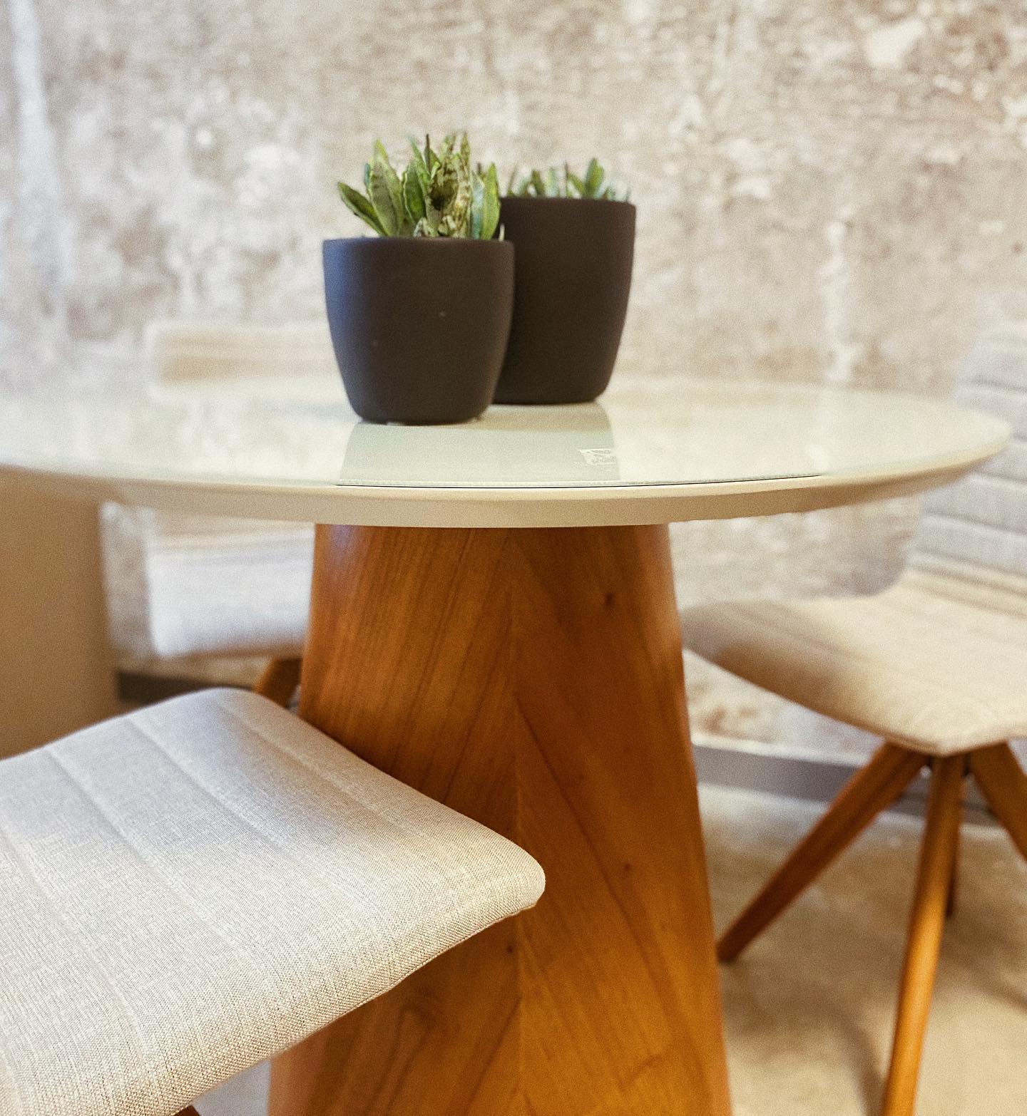 Mesa Cone Redonda - Imagem 3