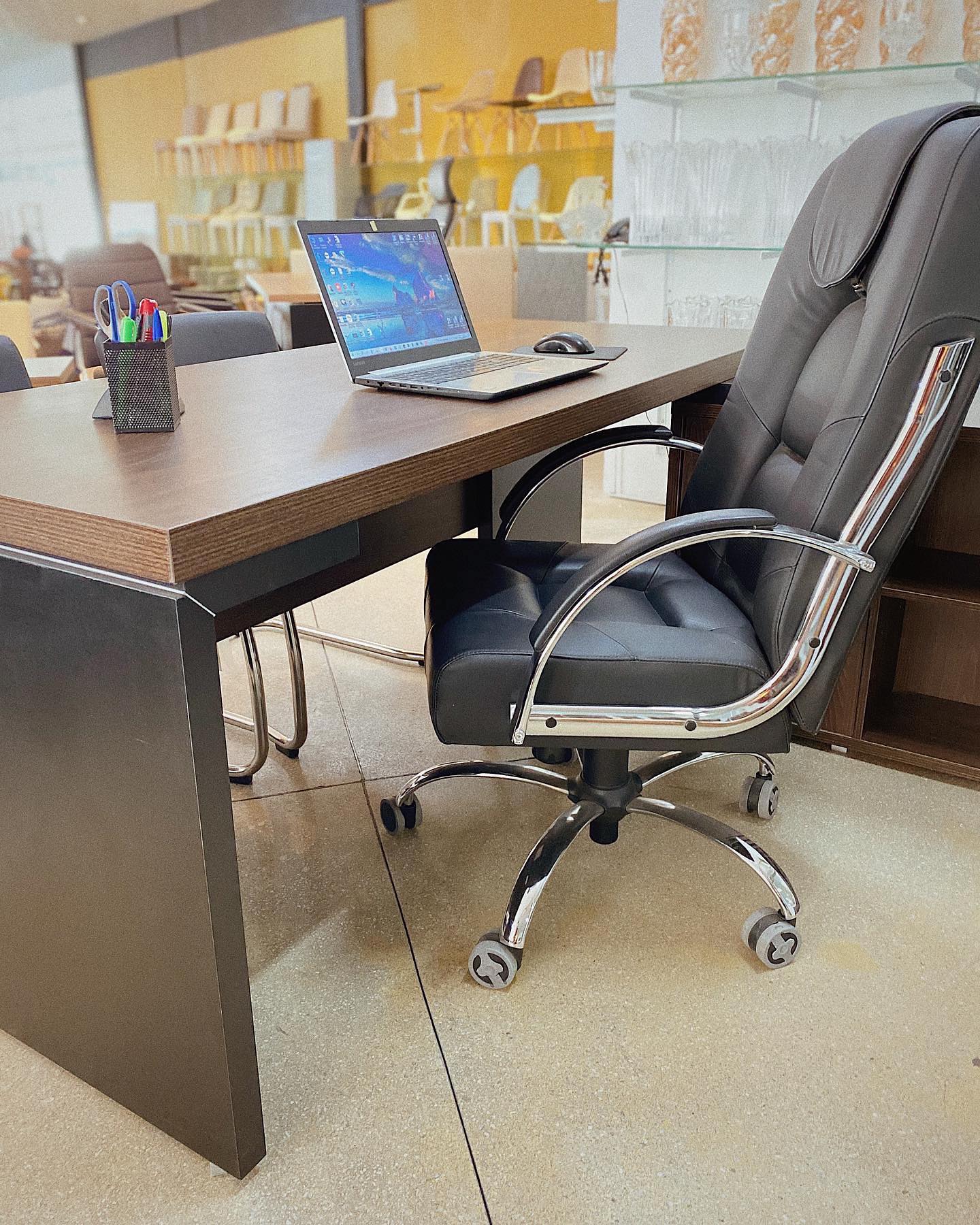 Mesa Presidente Business - Imagem 4