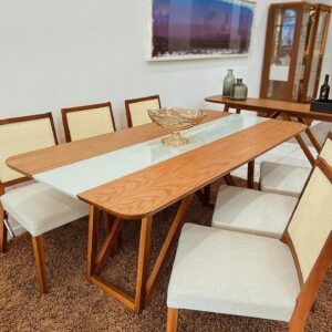 Mesa de Jantar Tauari com Vidro Off-White
