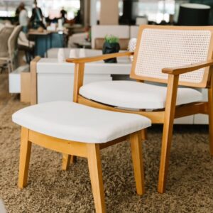 Poltrona Dunne com Puff