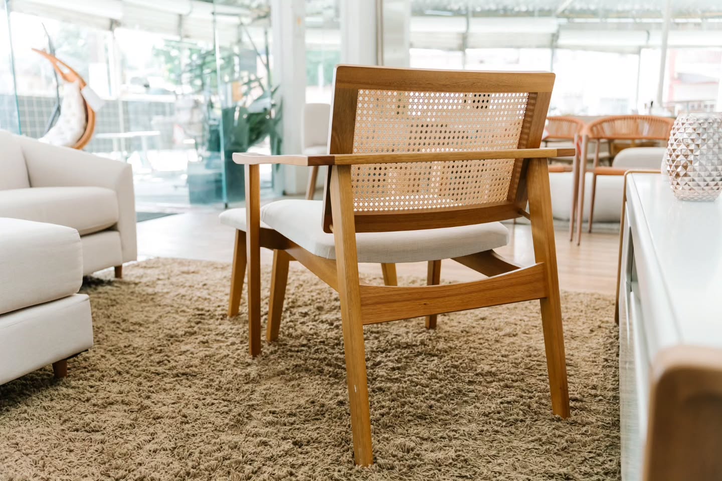 Poltrona Dunne com Puff - Imagem 5