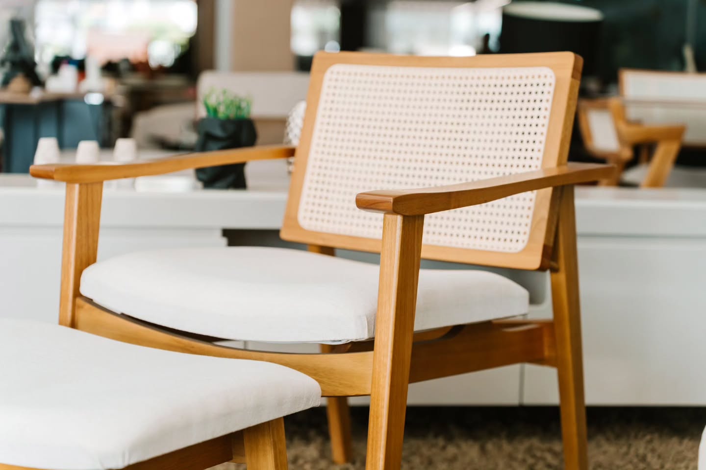 Poltrona Dunne com Puff - Imagem 7